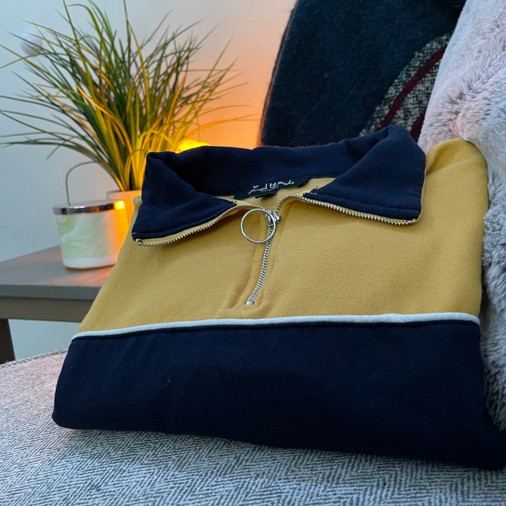 Long sleeve cropped quarter zip